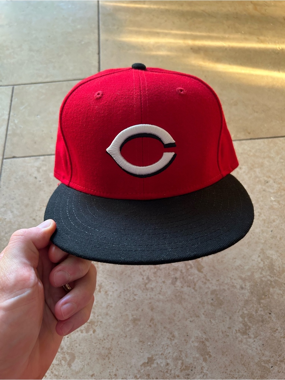 Men’s Cincinnati Reds New Era 59FIFTY Authentic Collection hat size 7 1/2.